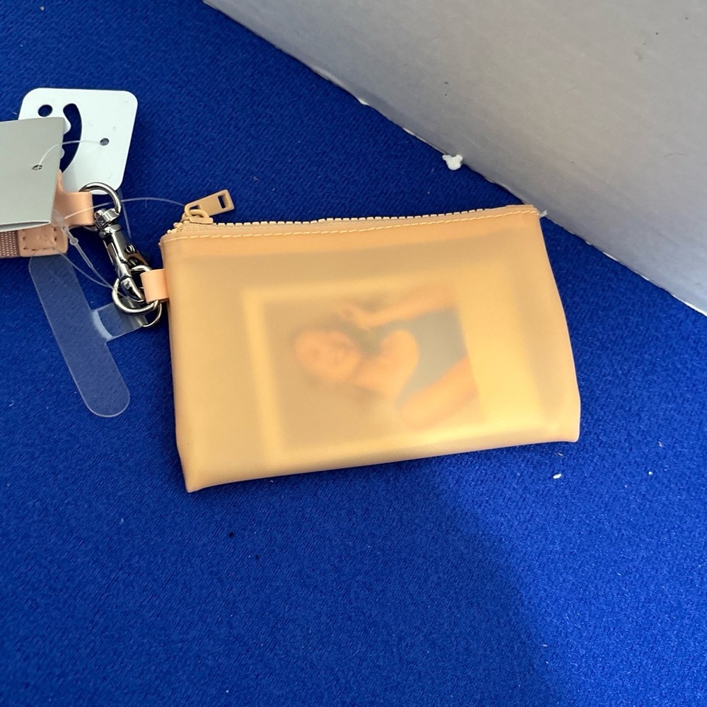 Wristlet wallet.